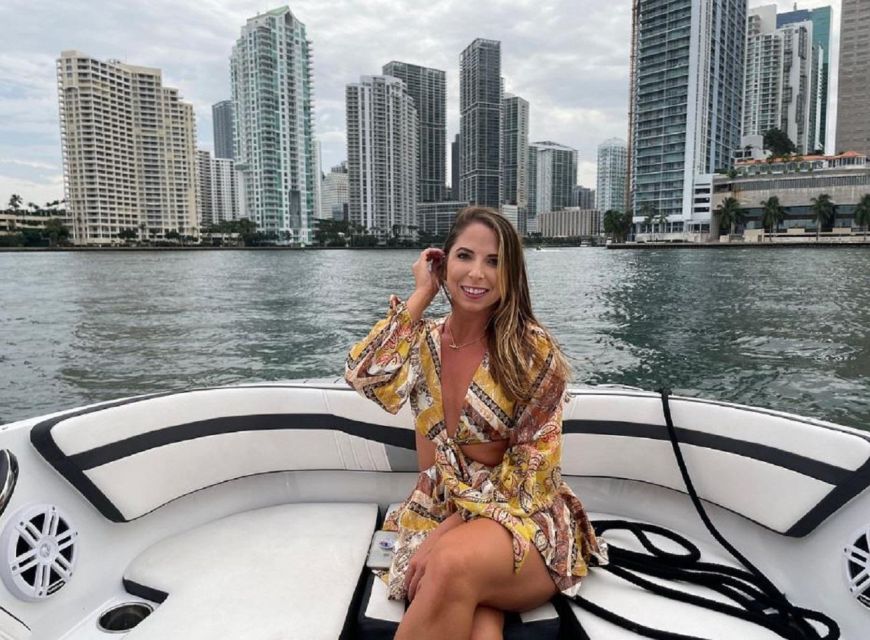 1 hour Miami Private Boat Ride with champagne and captain - Food and drinks: BYOB works best if you plan lightly