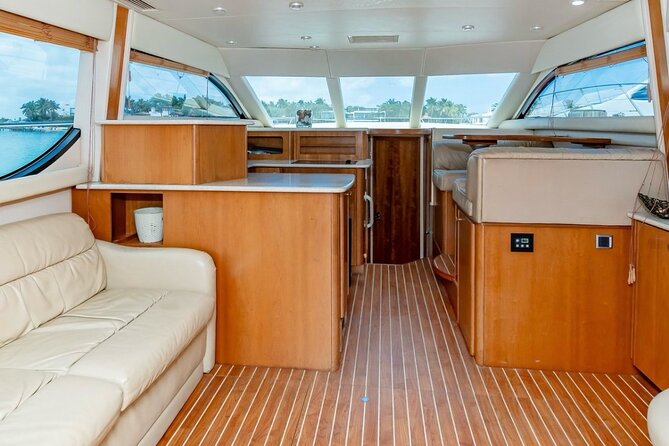 4-Hour 42 Meridian Yacht Rental with Captain in Miami Florida - Price and value: $1,000 per group for up to 13 people