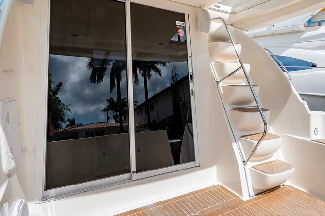 4-Hour 42 Meridian Yacht Rental with Captain in Miami Florida - Captain-led flexibility: you pick the vibe, the captain handles the boat