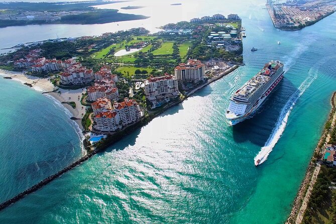 40-Minute Private Luxury Miami Beach Airplane Tour - Venetian Islands: six exclusive islands straddling Biscayne Bay