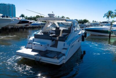 40' Sealine Cruise with Captain and Stew - Boarding at River Cove Marina: Getting on the Water Smoothly