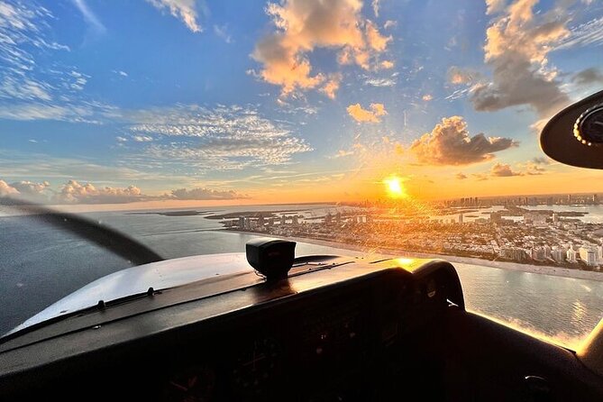 45-Minute Miami Beach Sunset Breathtaking Flight Tour - A 45-minute Miami Beach sunset flight that packs real value