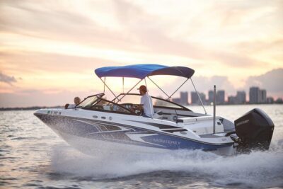 50' Private Yacht Experience in Miami for 12 people - Miami River to Biscayne Bay: why this route is worth your evening