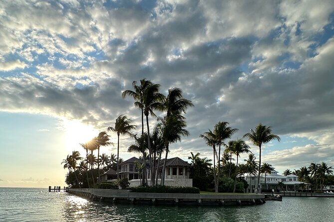 50' Private Yacht Experience in Miami for 12 people - The swim and sandbar moment: making time for water time