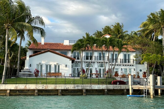 50' Private Yacht Experience in Miami for 12 people - Getting on board: where to meet and what to do before you arrive