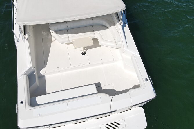 50ft Luxury Yacht Tour in Miami Beach Captain, Fun & Party! - FAQ