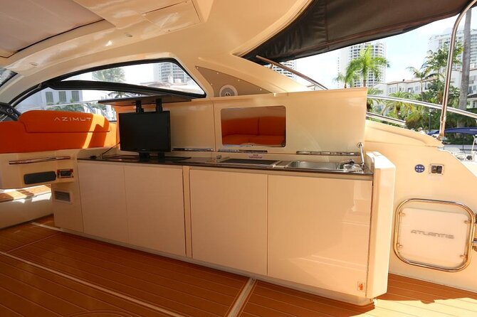 52' Azimut Yacht Charter - Key Biscayne: parks, beaches, and wildlife-adjacent scenery