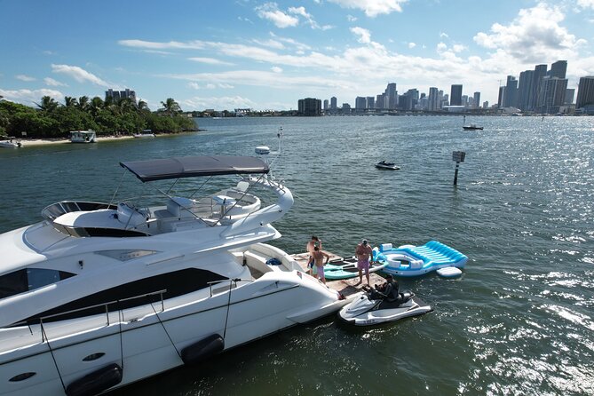 65ft Yacht Charter in Miami - Planning an event afloat: birthdays, dinners, and real crew support