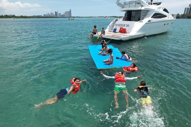 65ft Yacht Charter in Miami - The onboard extras you’ll feel right away