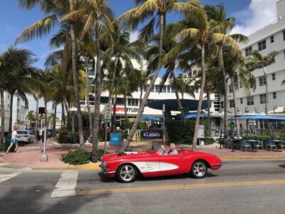 Art Deco Tour of South Beach in French - Ocean Drive: the Art Deco showpiece you’ll learn to read