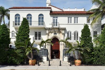 Award-winning Art Deco & History Walking Tour in Miami Beach - Ocean Drive First Leg: Hotels, Lobbies, Versace, and the Real Muscle Beach