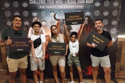 Axe Throwing Axeperience 90 Min - The 90-minute flow: learn basics, then play real games