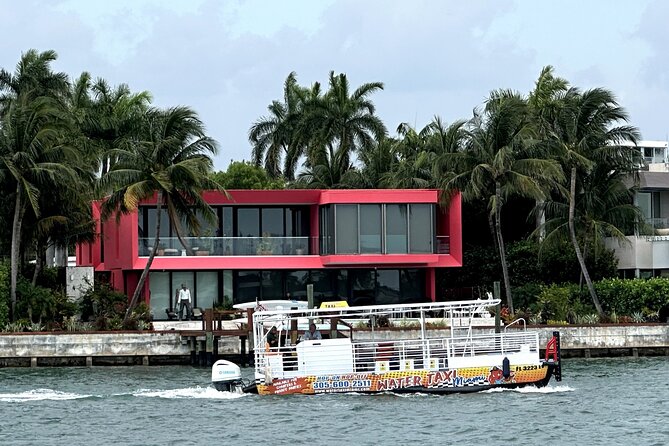 Bayside Marketplace: Millionaire Homes Boat, Stop at South Beach - Finding the boat fast: Bayside Marketplace and the Hard Rock Casino loading area