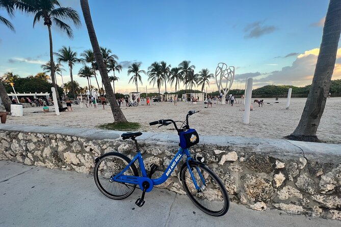 Bicycle Rental in Miami Beach - Lincoln Road: Your Built-In Lunch and Shopping Pause