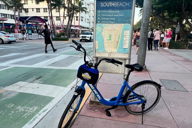 Bicycle Rental in Miami Beach - South Beach the Smart Way: Ocean Drive, Art Deco, and Beach Paths