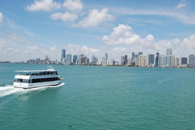 City Tour: Miami, Wynwood, and Little Habana + Cruise Tour - Stop 1: Miami Beach Photos Without the Full-Day Commitment