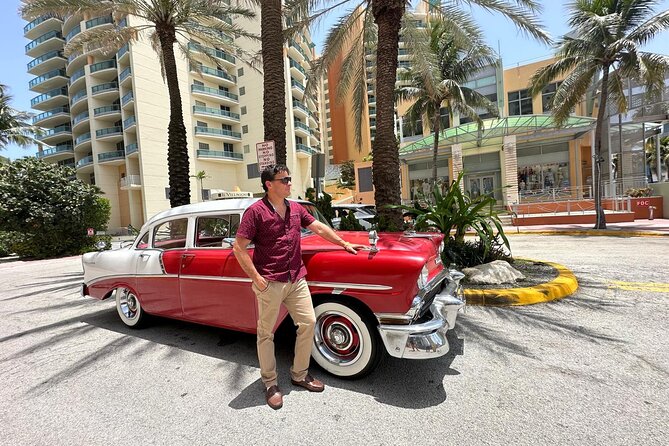 Classic Car Tour around Miami - Miami Design District stop: a quick break with a free ticket