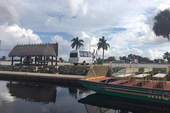 Depart from Miami to discover the Everglades with Airboat tour included! - Comfort perks that make the day easier