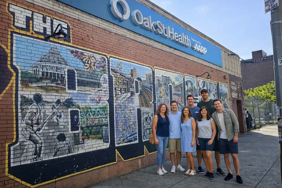 Discover NYC-Tour of Manhattan, The Bronx, Queens & Brooklyn - Brooklyn endgame: Williamsburg, Domino Park, and skyline photos