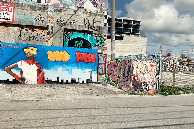 Explore Wynwood with local artist - Group size and hearing the guide