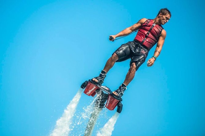 Flyboarding with Miami Watersports - Your lesson plan: 10-minute briefing, 20 minutes in the water