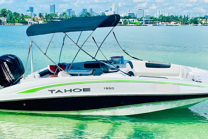 Fun Boat Rental with Captain in Miami Beach - up to 6 people - A Two-Hour Route That You Can Shape: Island to Miami Beach to the Port