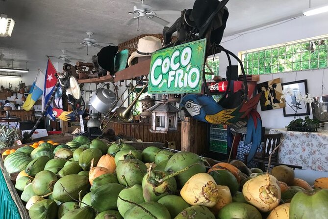 Little Havana French Gourmet Guided Tour - Calle Ocho on foot: ambiance plus cultural context