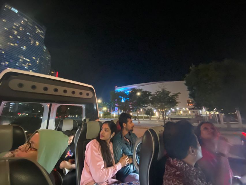 Miami: 2-Hour Guided Panoramic City Tour by Night - Wynwood Walls museum time: when murals become a story you can read