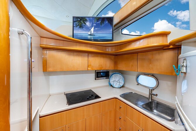 Miami 2 Hours Private Yacht Tour for 13 ppl on a 50 ft Yacht - Space, comfort, and the rules that can affect who should book