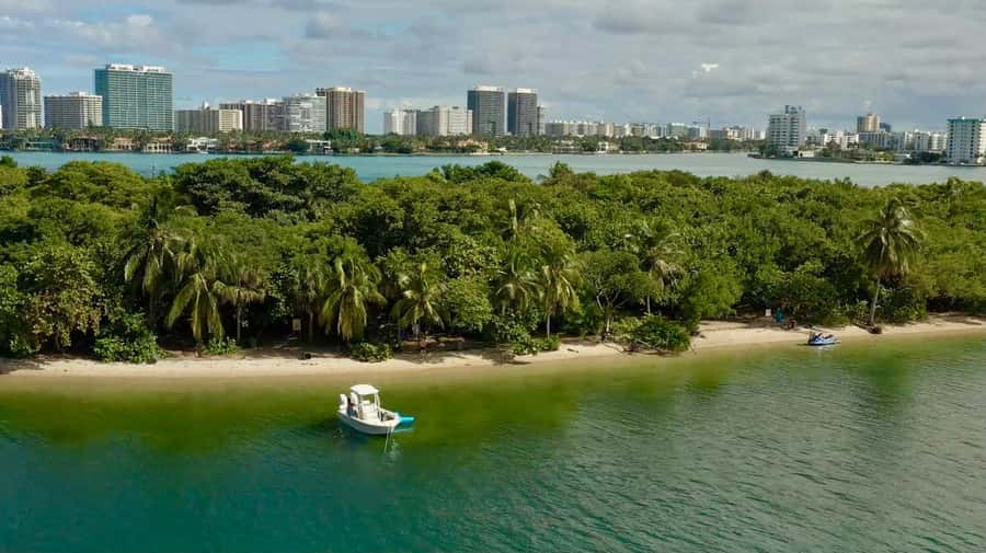 Miami: 4-Hour Island Hopping Boat Trip with Water Toys - Key things to know before you go