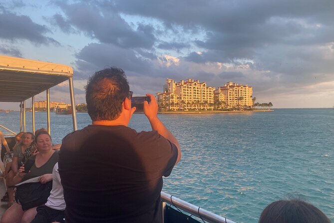 Miami 75 Min Boat Tour Biscayne Bay and Celebrity Homes Island - Stop 2: Star Island Celebrity Homes and the Stories Behind Them