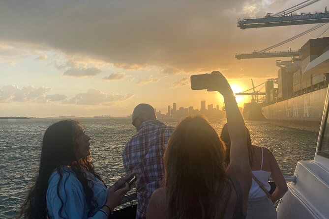 Miami 75 Min Boat Tour Biscayne Bay and Celebrity Homes Island - Photo and Comfort Tips for a 75-Minute Cruise