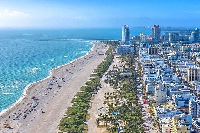 Miami Airplane Tour: South Beach, Islands, Downtown Skyline - Palm Island, Star Island, and the Venetian Islands: Mansions, Causeways, and Little Landmarks