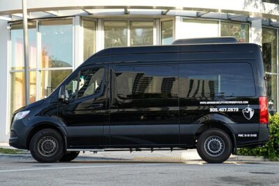 Miami Airport Executive Transfer Service - Choosing the Right Executive Car: Sedans, SUVs, and Limos