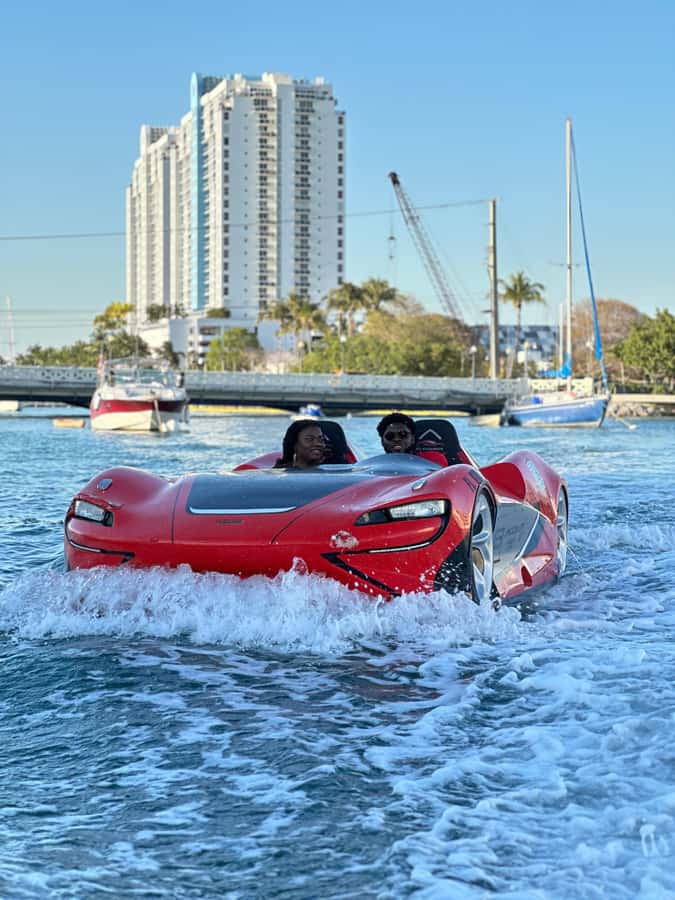 Miami Beach: 1 Hour Jetcar Rentals & 30min Celeb Boat Tour - Who this Jetcar + celebrity boat combo is best for