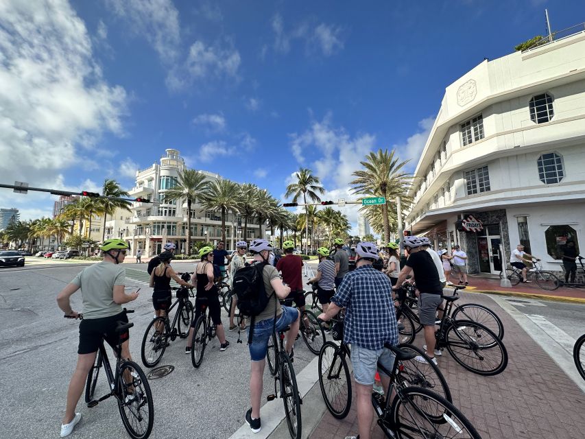 Miami Beach: Bike or eBike Rental with Map - The bike path to South Pointe Pier: where the ride turns scenic