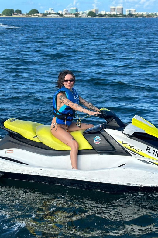 Miami Beach: Boat Ride and Jet Ski Rental - Miami Beach From the Water: What This 2-Hour Combo Trip Delivers