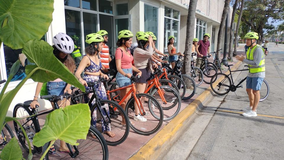 Miami Beach: City Highlights Guided Bike or eBike Tour - Meeting at 850 Washington Ave: what you’ll do in the first minutes