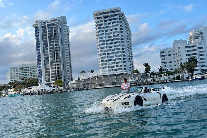 Miami Beach Jetcars and Free Boat Ride - The driving hour: what free driving in a 5-mile zone really means