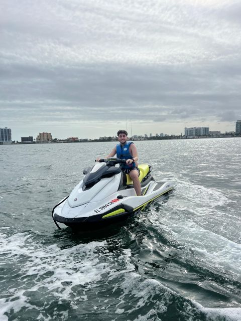 Miami Beach: Jetski Rental Experience with Boat and Drinks - The 1-hour self-guided Biscayne Bay ride: views, speed control, and wildlife odds