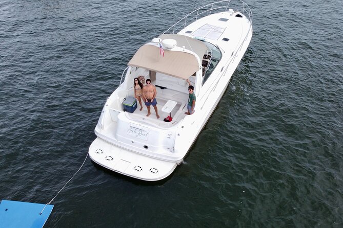 Miami Beach Luxury Yacht Adventure: Explore Stunning Coastline - The Meeting Point at 10800 Collins Ave: Avoiding the Start-Day Confusion