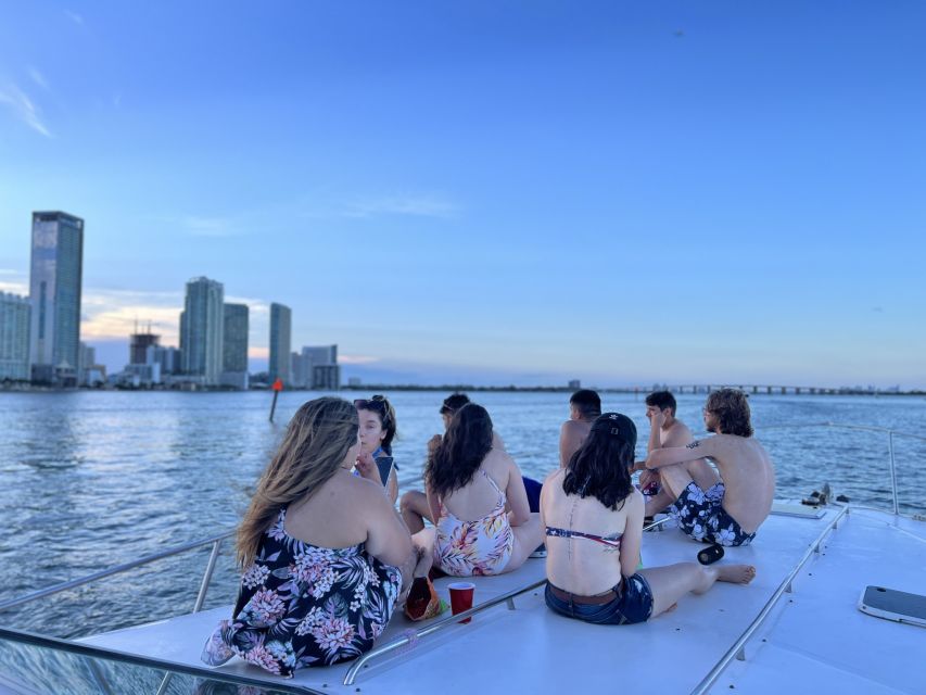 Miami Beach: Private Yacht Rental with Captain - Price and logistics: what $300 per group really turns into