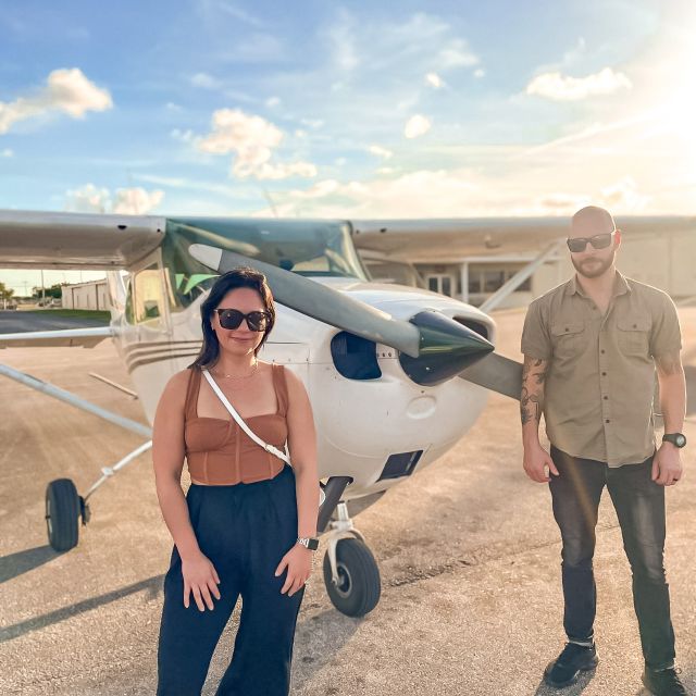 Miami Beach: Romantic Sunset Flight with Champagne - Why a Miami Beach sunset flight in a Cessna 172 feels special