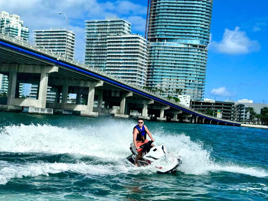Miami Beach: WaveRunner 1 Hour Rental & 1 Hour Boat Ride - What to bring (and what to leave at home)