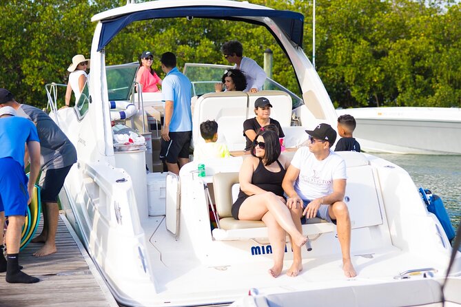 Miami Boat Rental: Fun & Affordable! Day or Night Celebration - Meeting Point Reality: where to go and how to avoid delays