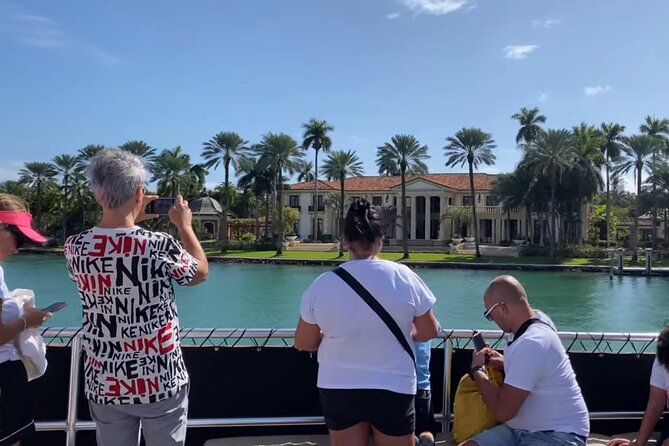 Miami Boat Tour of Celebrity Homes & Miami River Skyline 360 View - Freedom Tower to Port of Miami: The City’s Big Moments From the Water