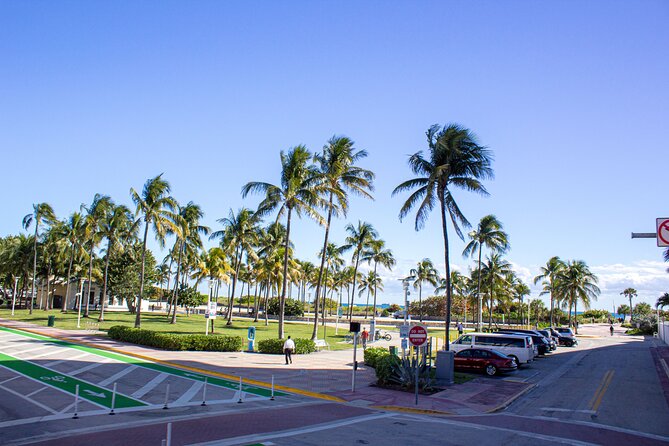 Miami: Bus & Boat Ultimate Sightseeing Combo Tour - Biscayne Bay Cruise at 1:30 PM: Skyline Views and Celebrity-Home Scenery