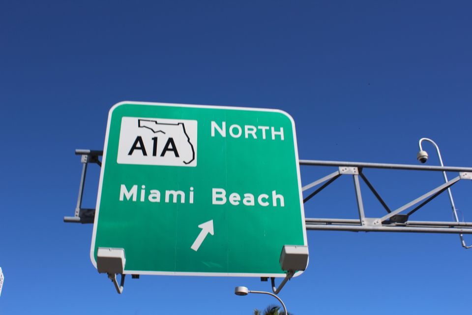 Miami : Bus, Boat & Walking Tour the Ultimate City Discovery - Star Island by bus: the celebrity-mansion viewing advantage
