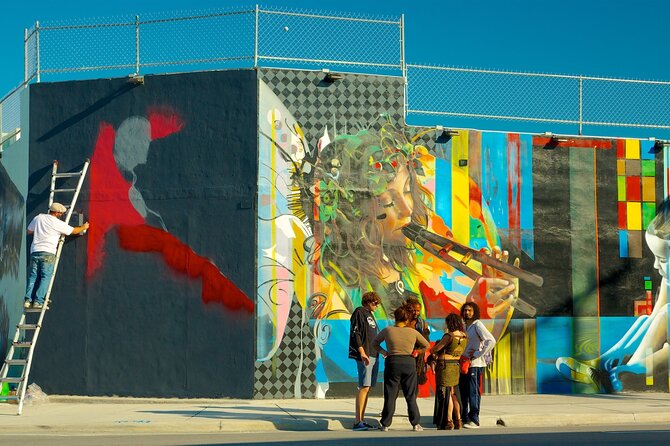 Miami City and Boat Tour Little Havana Included Plus FREE Bike Rental in SoBe - Calle Ocho on the clock: Little Havana in 30 minutes