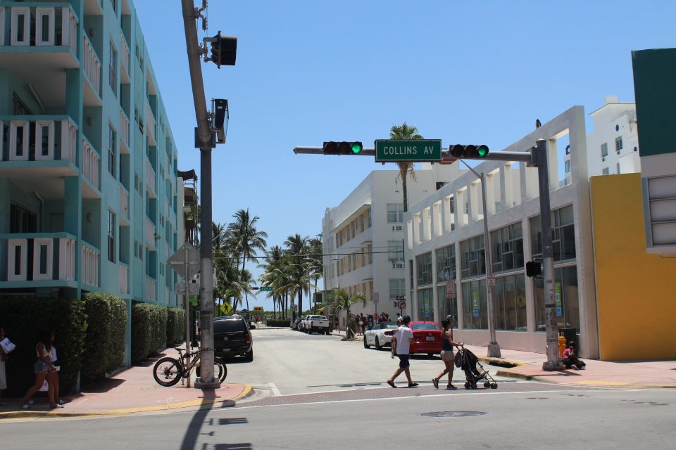 Miami: City Bus Tour with Downtown or Miami Beach Pickup - Brickell Avenue, Key Biscayne, and the waterline views